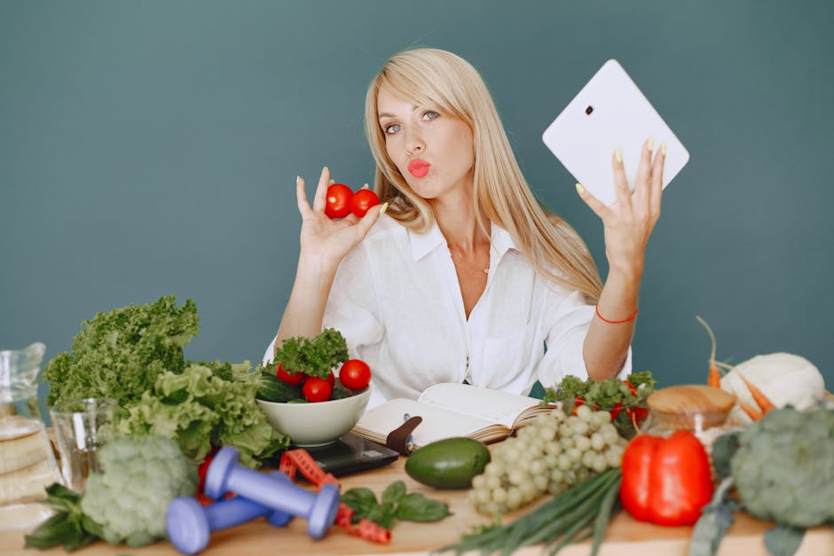 Malassezia-Safe Diet for Seborrheic Dermatitis: What the Fat Science Actually Shows (2026) - Vlogger promoting healthy eating with fresh vegetables on the table.